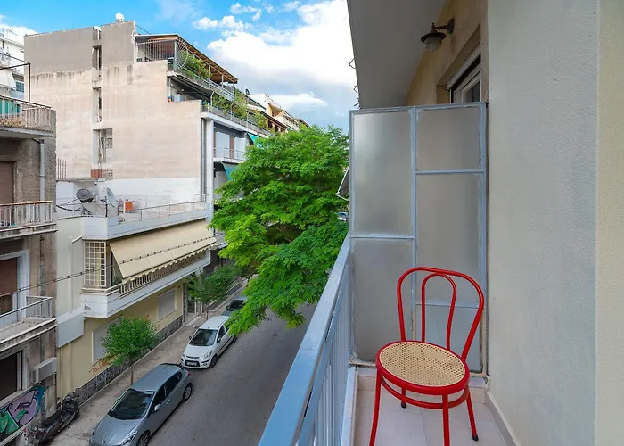 Koukaki Central Apartment